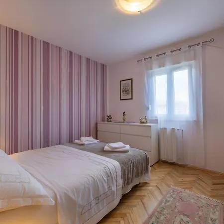 Smile Apartment